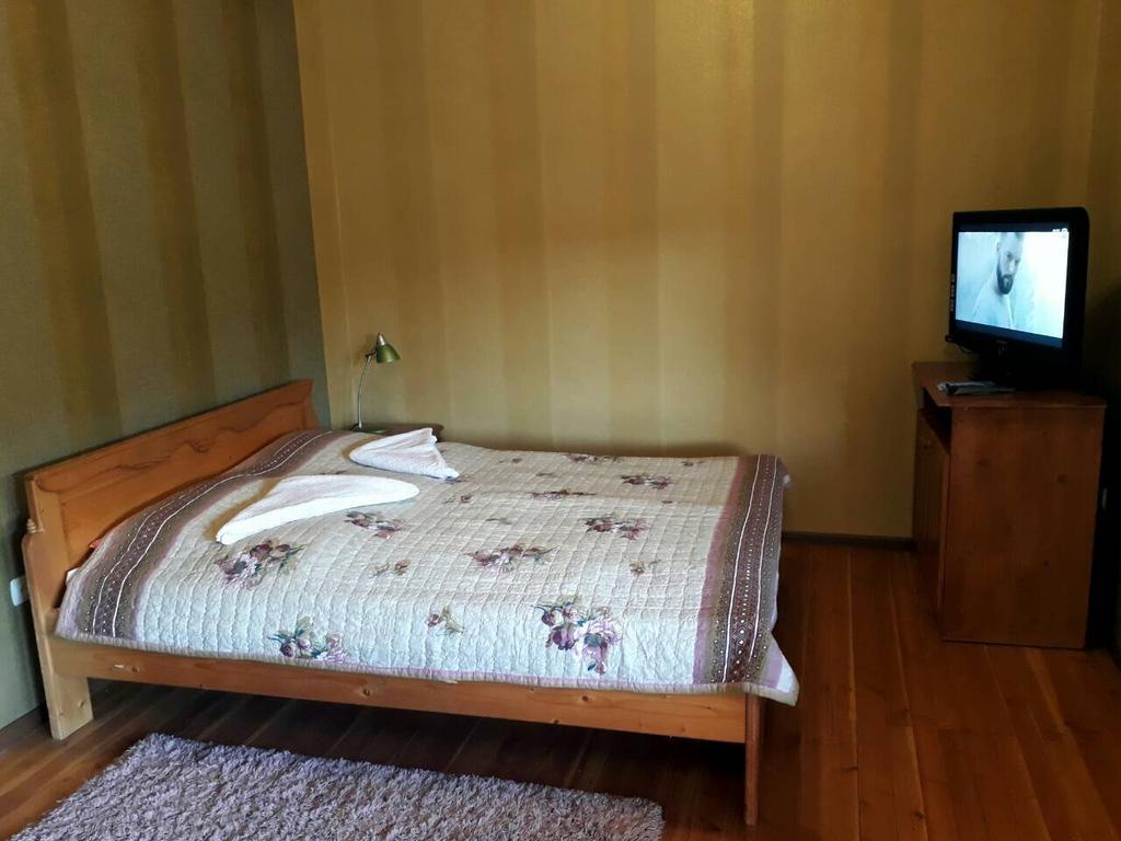 Rancho 555 Guest House Uzhhorod Exterior photo